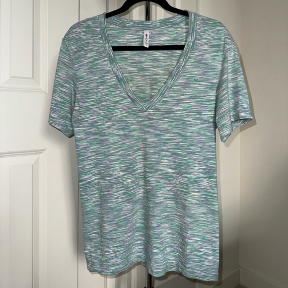 RVCA Deep V Neck Women’s T Shirt size Medium 100% Cotton - Picture 4 of 5